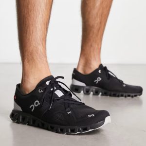 ON Cloudd X 3 running trainers in all black