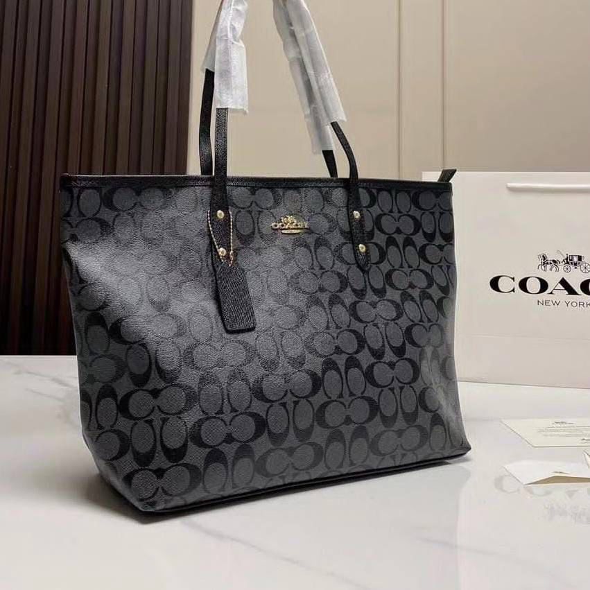 LATEST COACHE TOTE - Image 4
