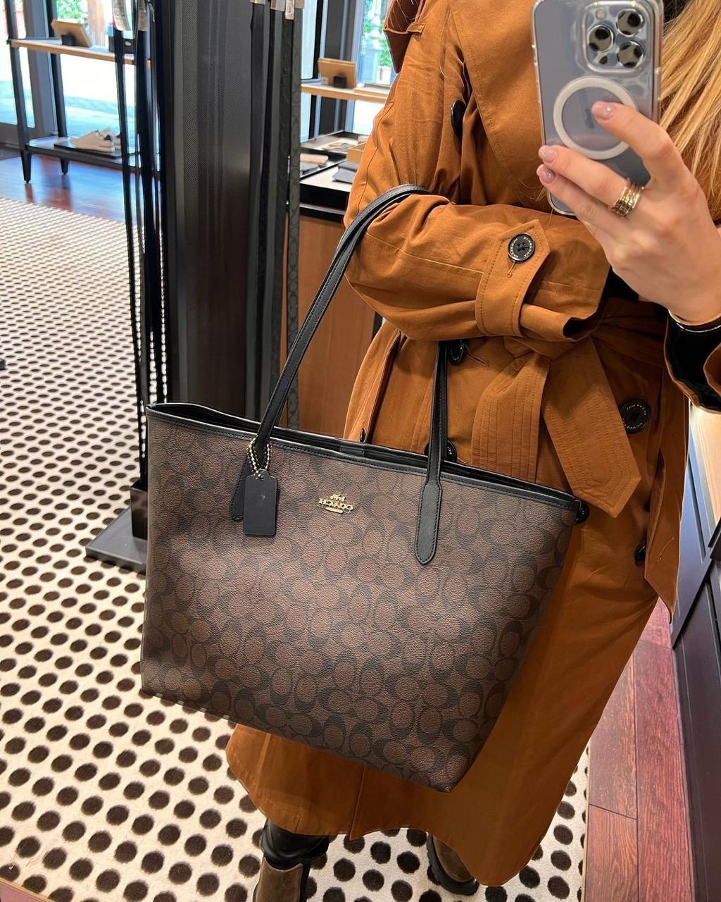 LATEST COACHE TOTE - Image 3