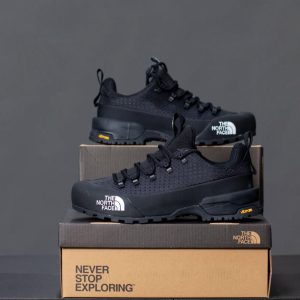 NorthFaces Goretex Sneaker Vibram Sole