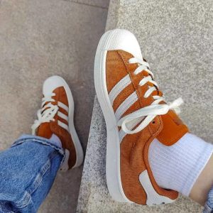 ADIDASE ORIGINAL SUPERSTAR BROWNIES