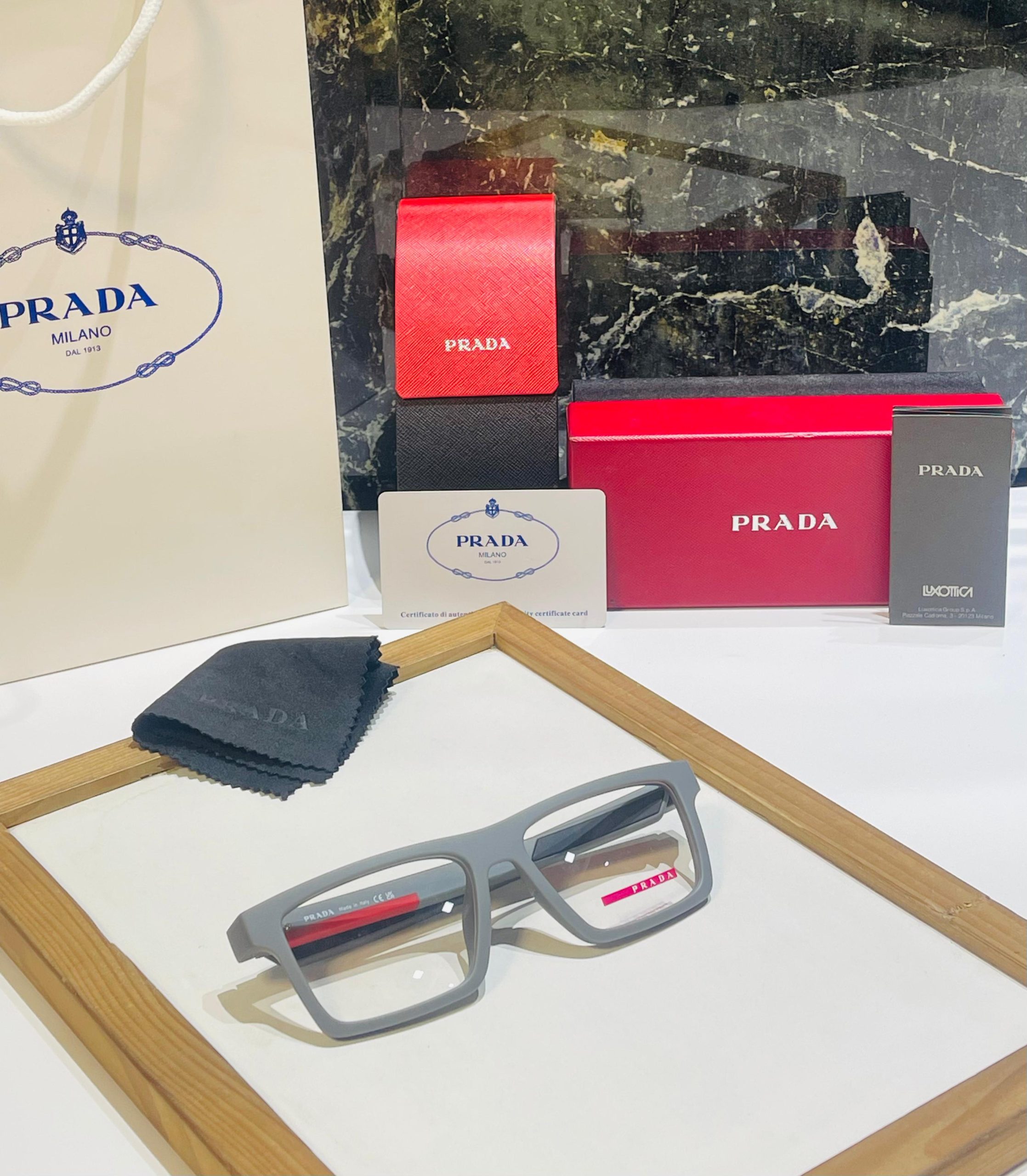 PRADAS TRANSPARENT LENS - Image 6