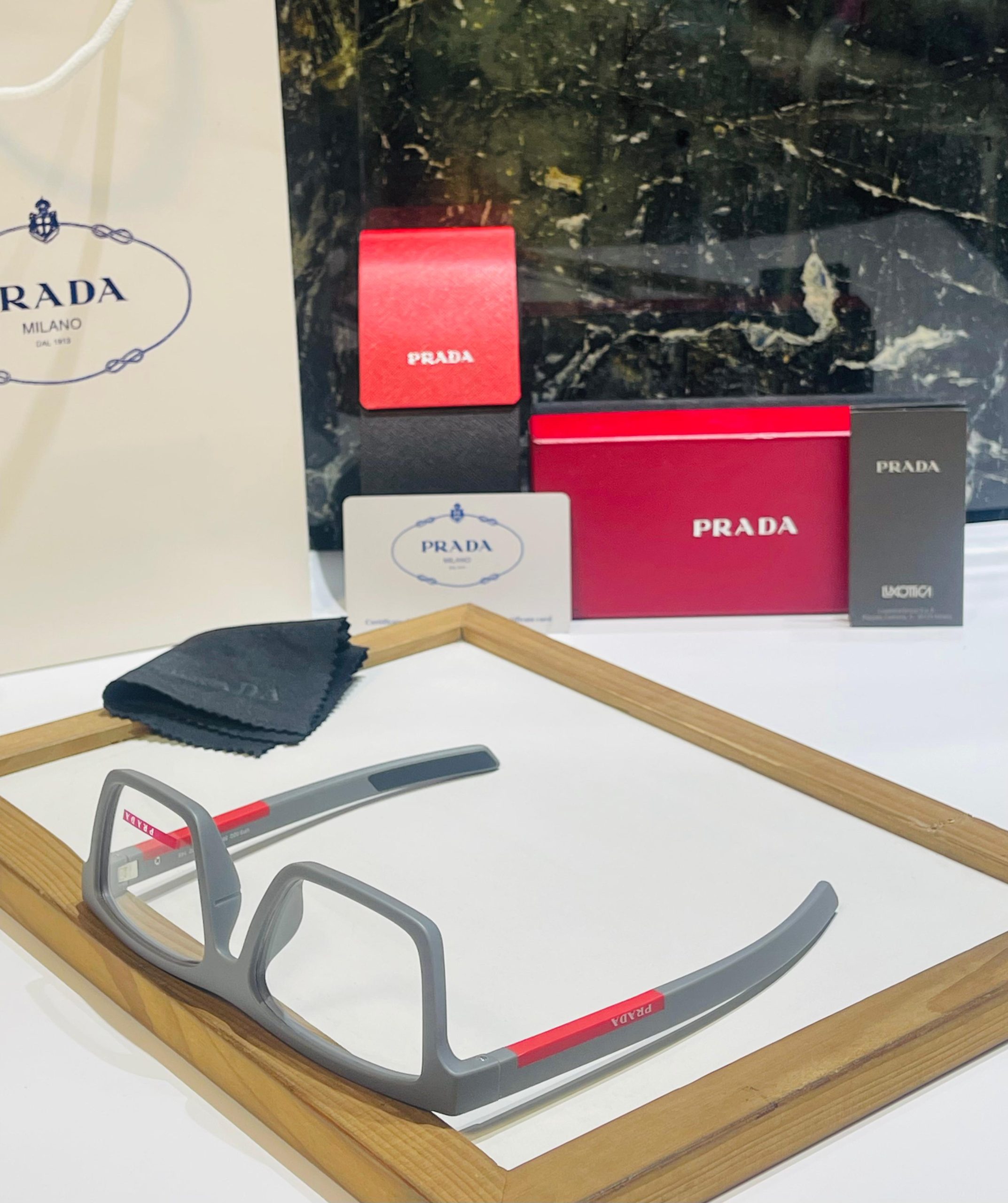 PRADAS TRANSPARENT LENS - Image 7