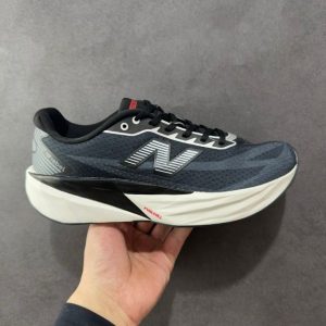 New Balances Fuelcell Rebel v5