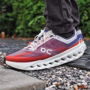 ONE CLOUD RUNNING SURFER NEXT