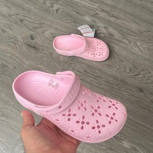 Women's crocs