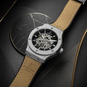 Mens watch