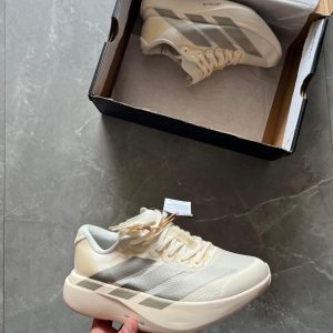 Women's ahoes