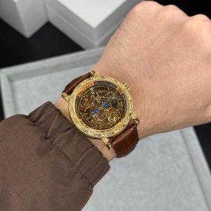 Mens watch