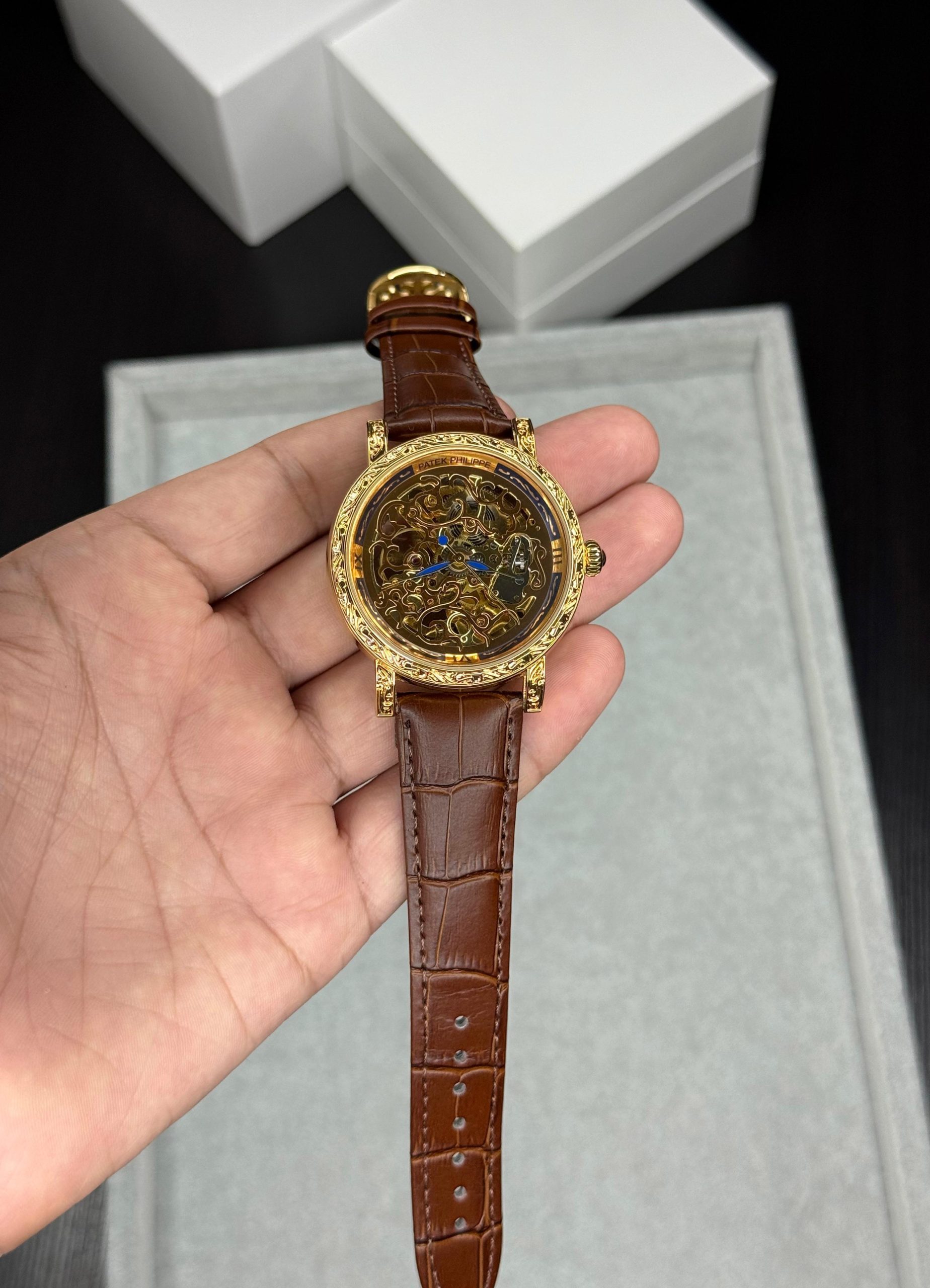 Mens watch