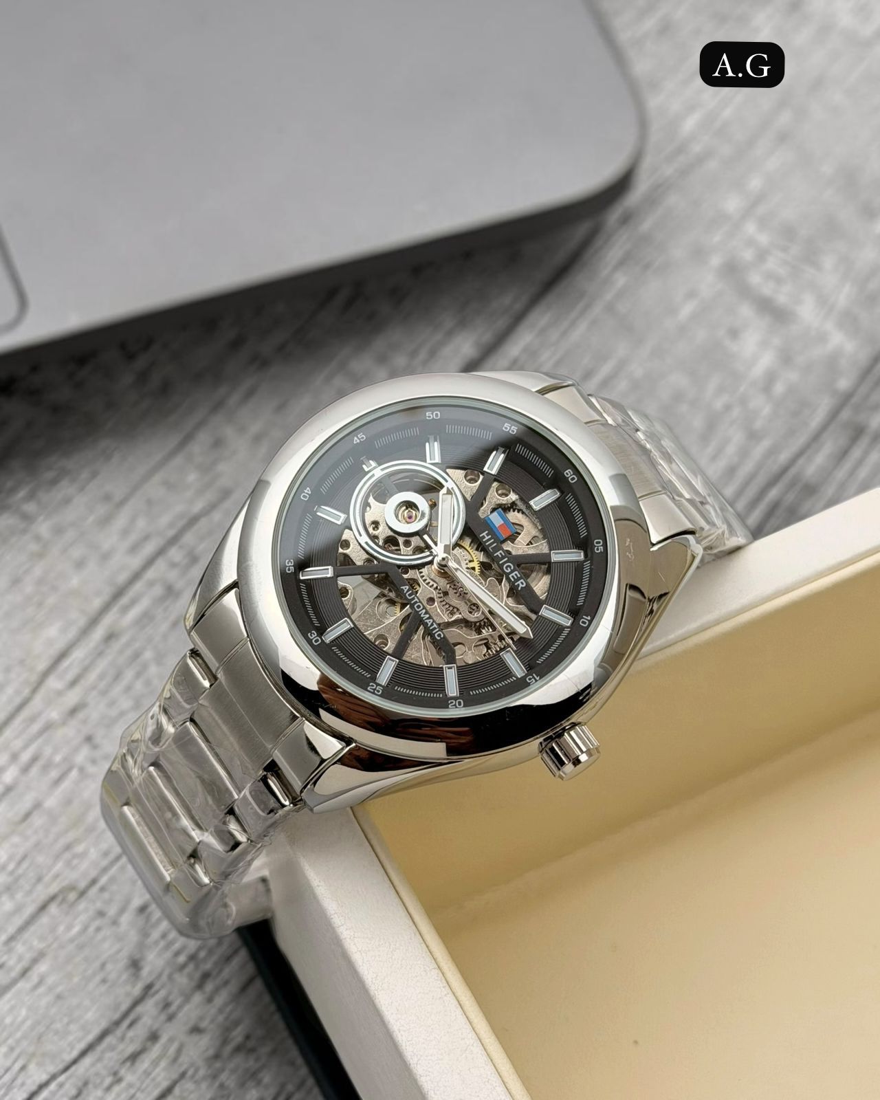 Mens watch