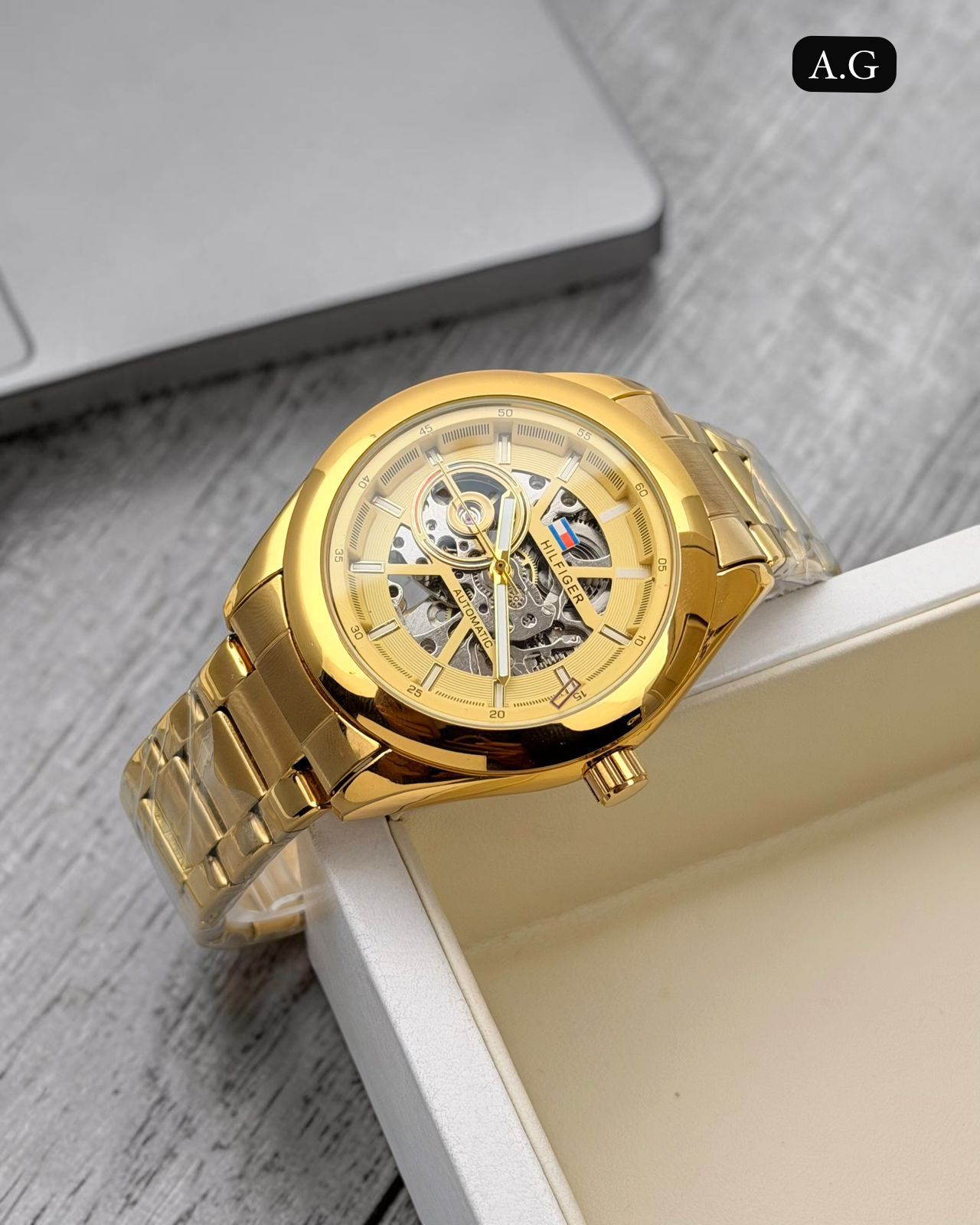 Mens watch