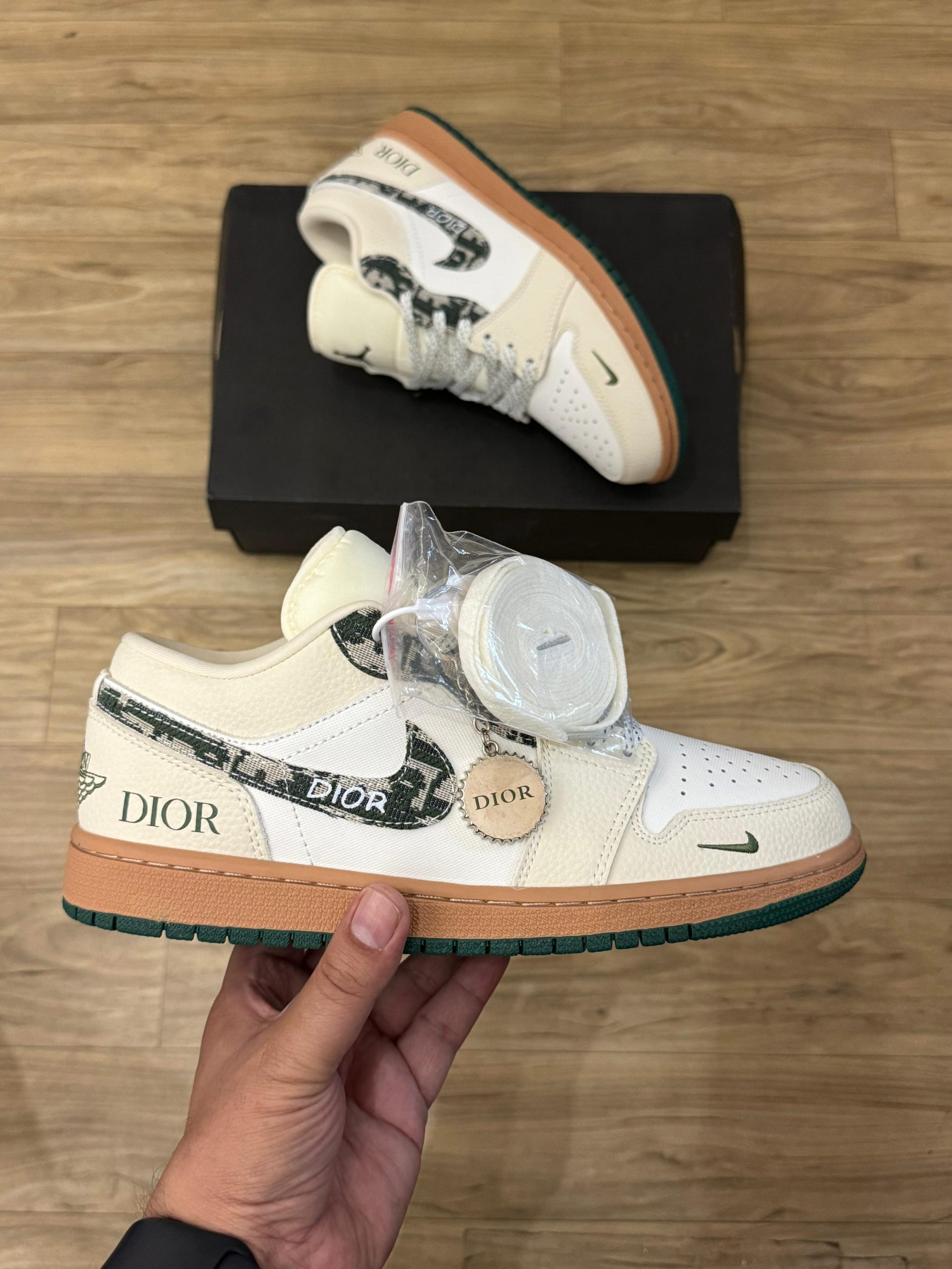 Men's shoes