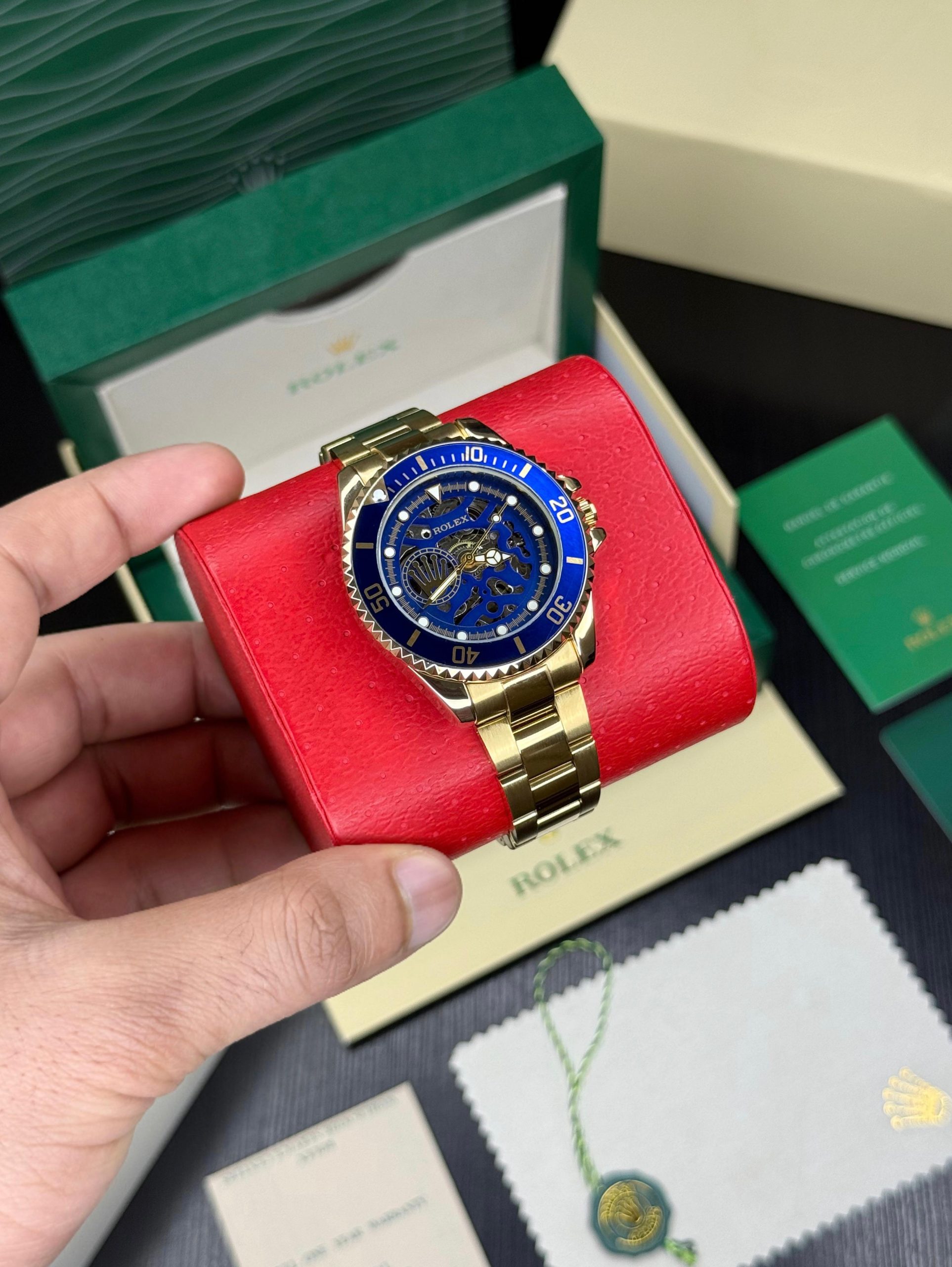 Men's watch