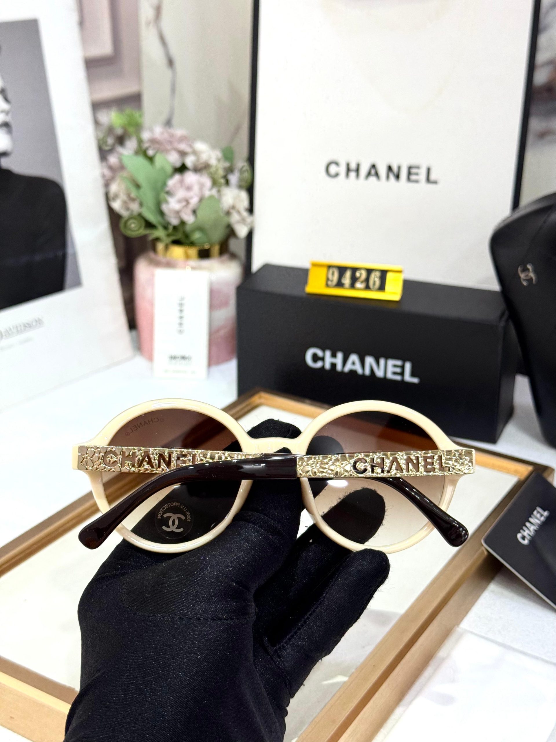 *CHANELS