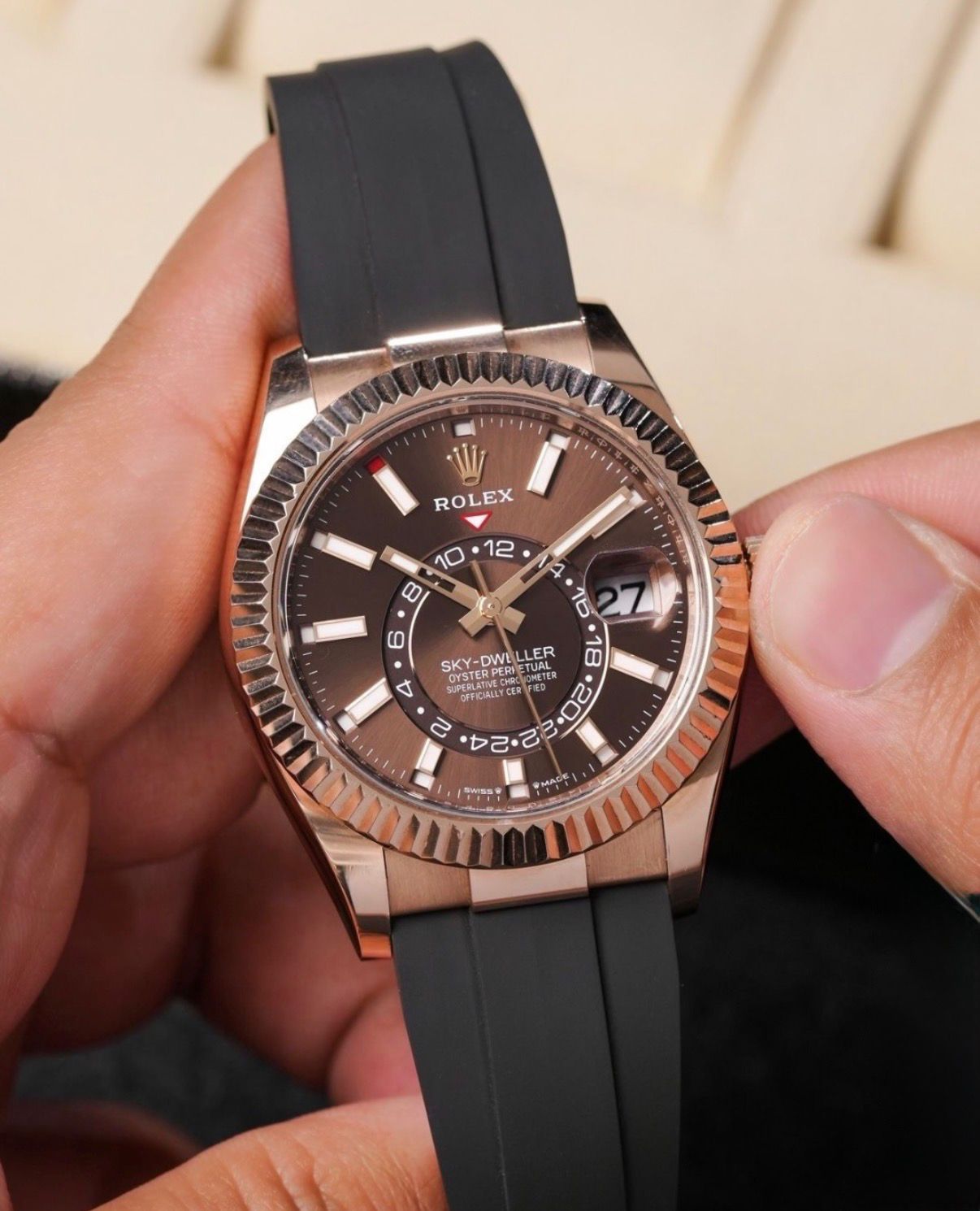 Rolexe SKY-DWELLER.