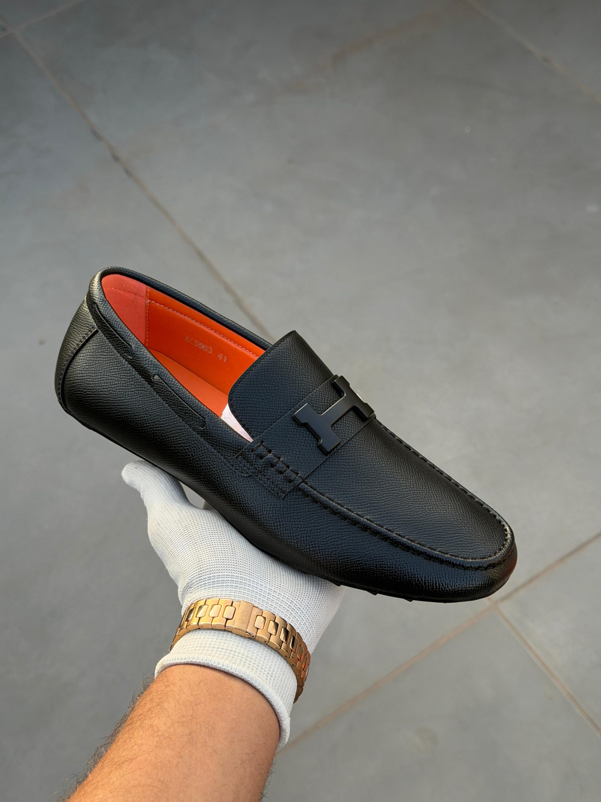 *Hermese Premium Leather loafers*