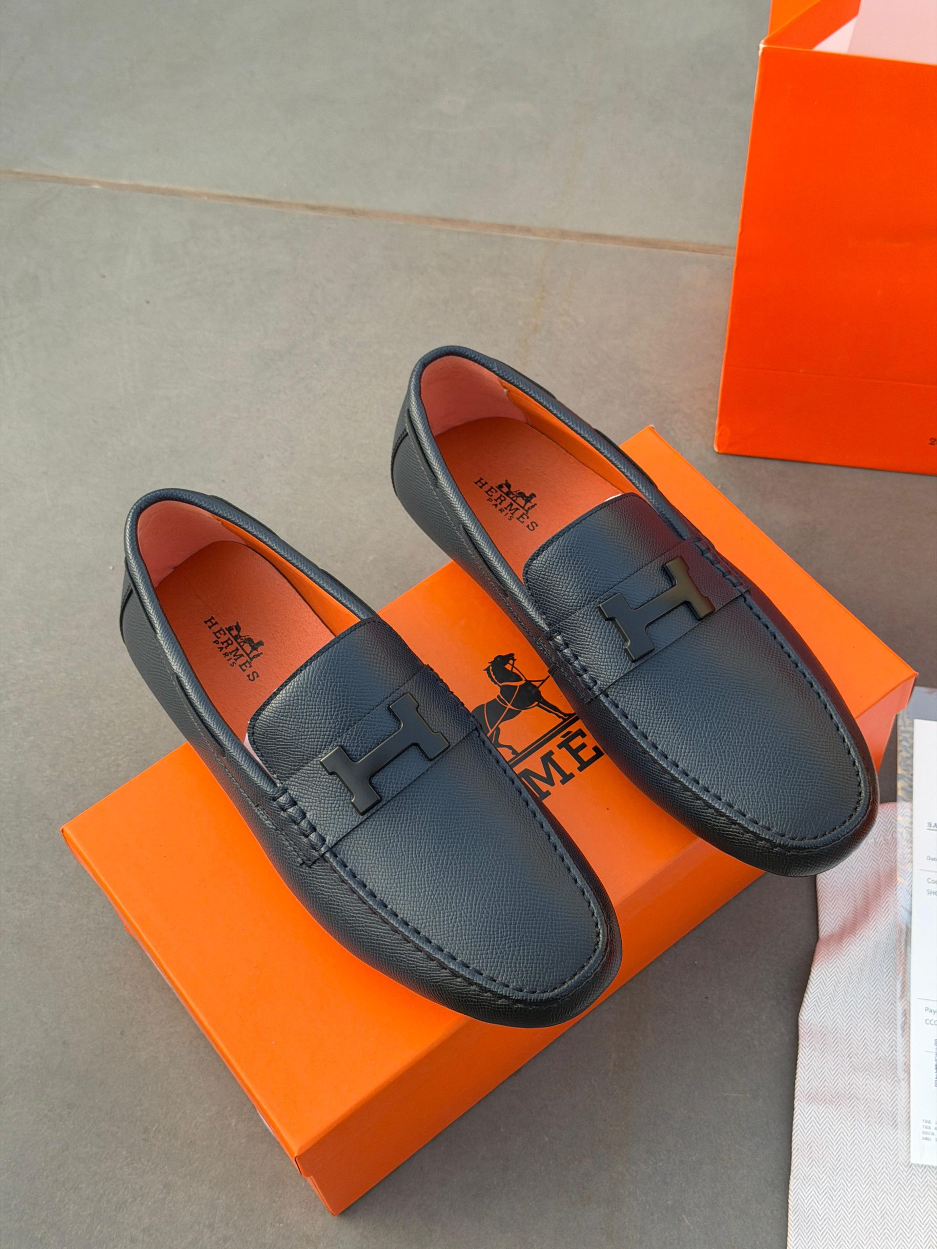 *Hermese Premium Leather loafers*