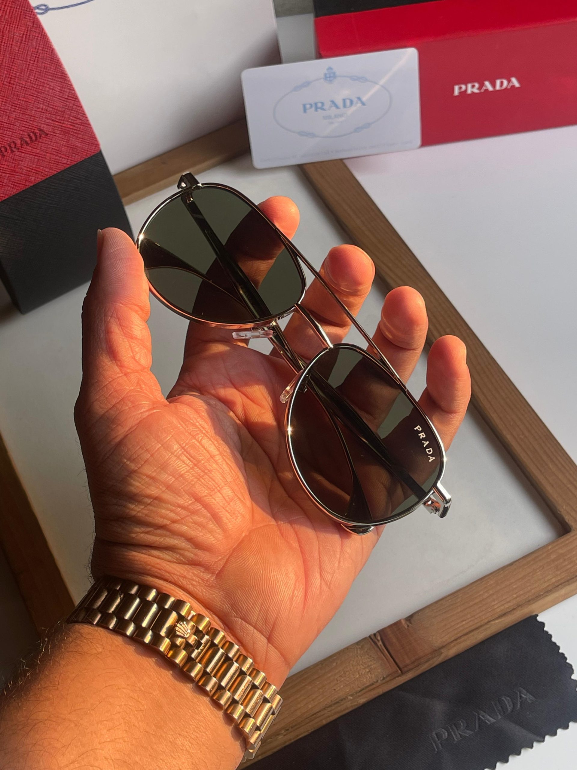 *PRADAS-SUNGLASSES