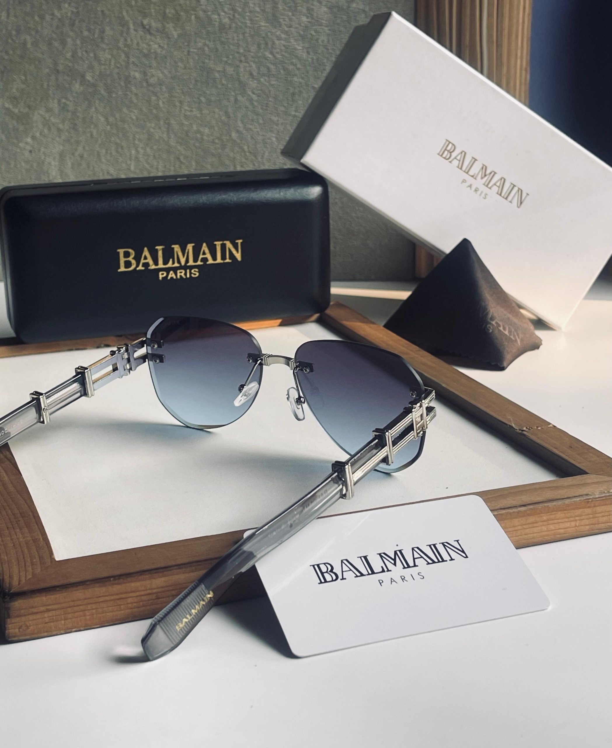 *BALMAINS-SUNGLASSES*