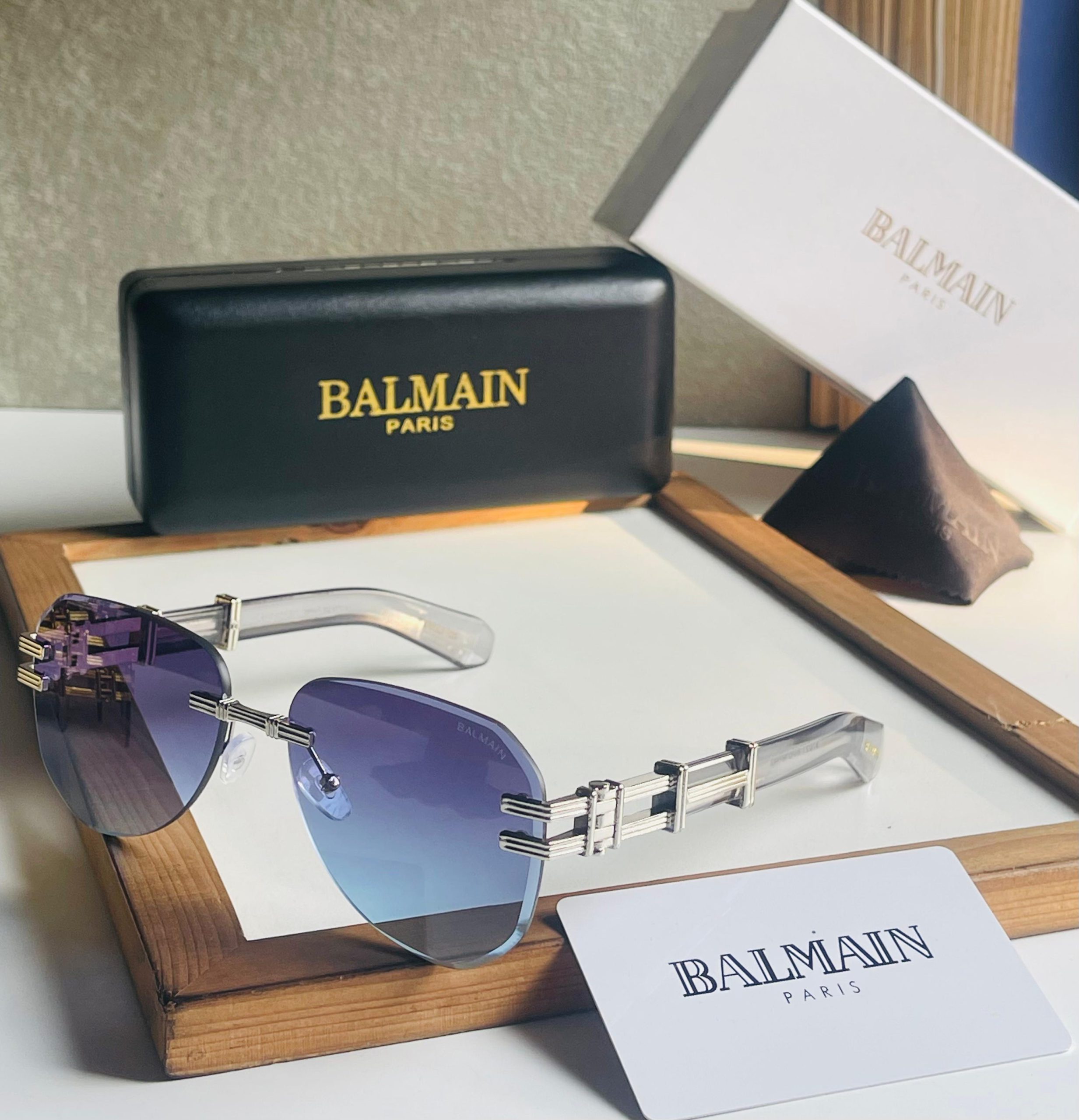 *BALMAINS-SUNGLASSES*