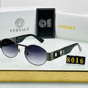 *Versaces