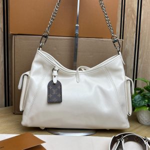 LOUISE VUITTONS CARRYALL SHOULDER BAG