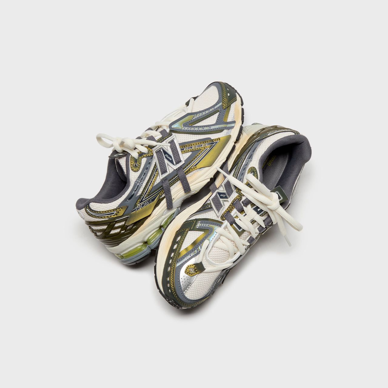 Men's shoes