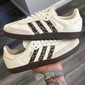 Women's shoes