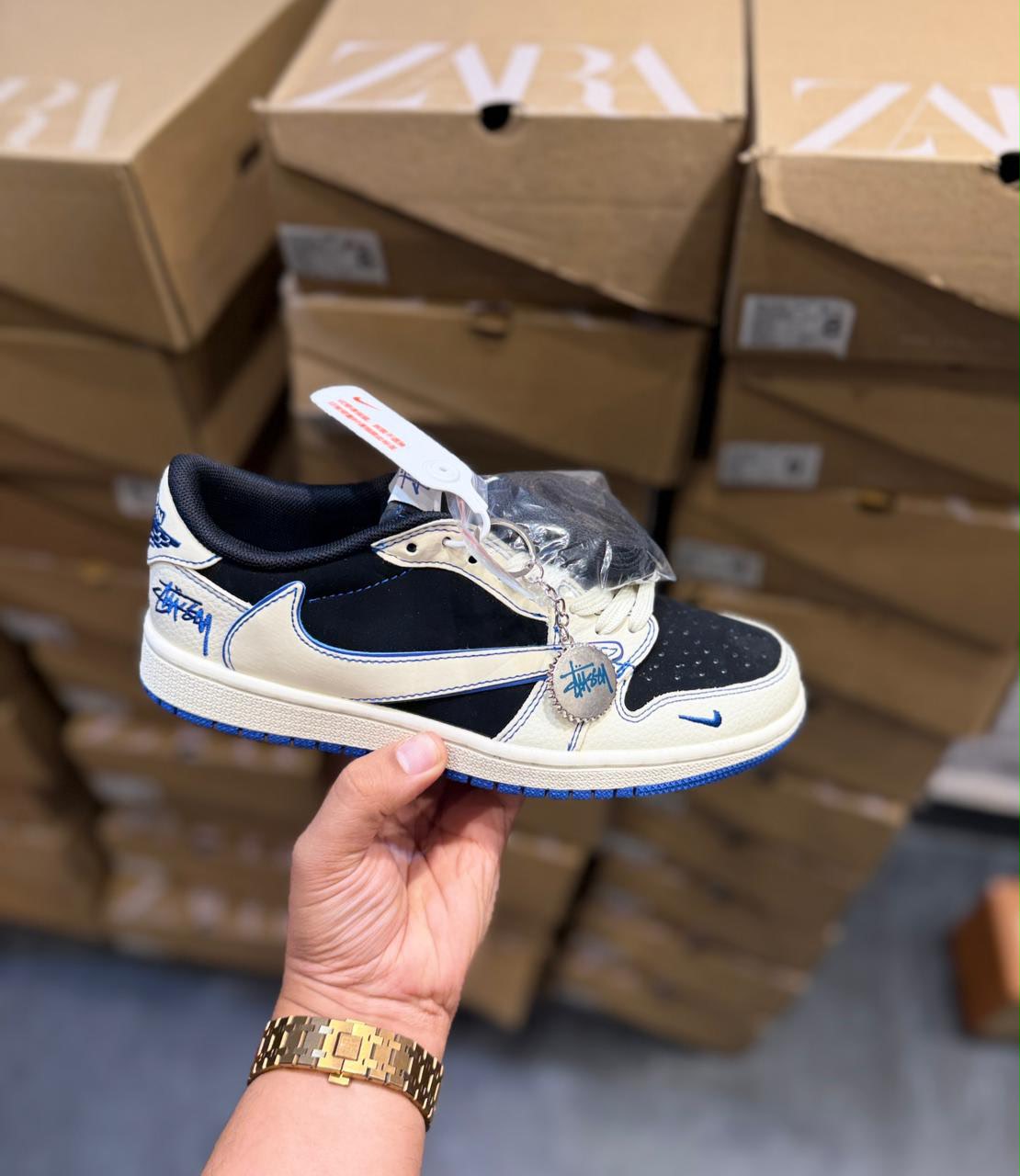 Men's shoes