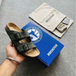 Women's flats