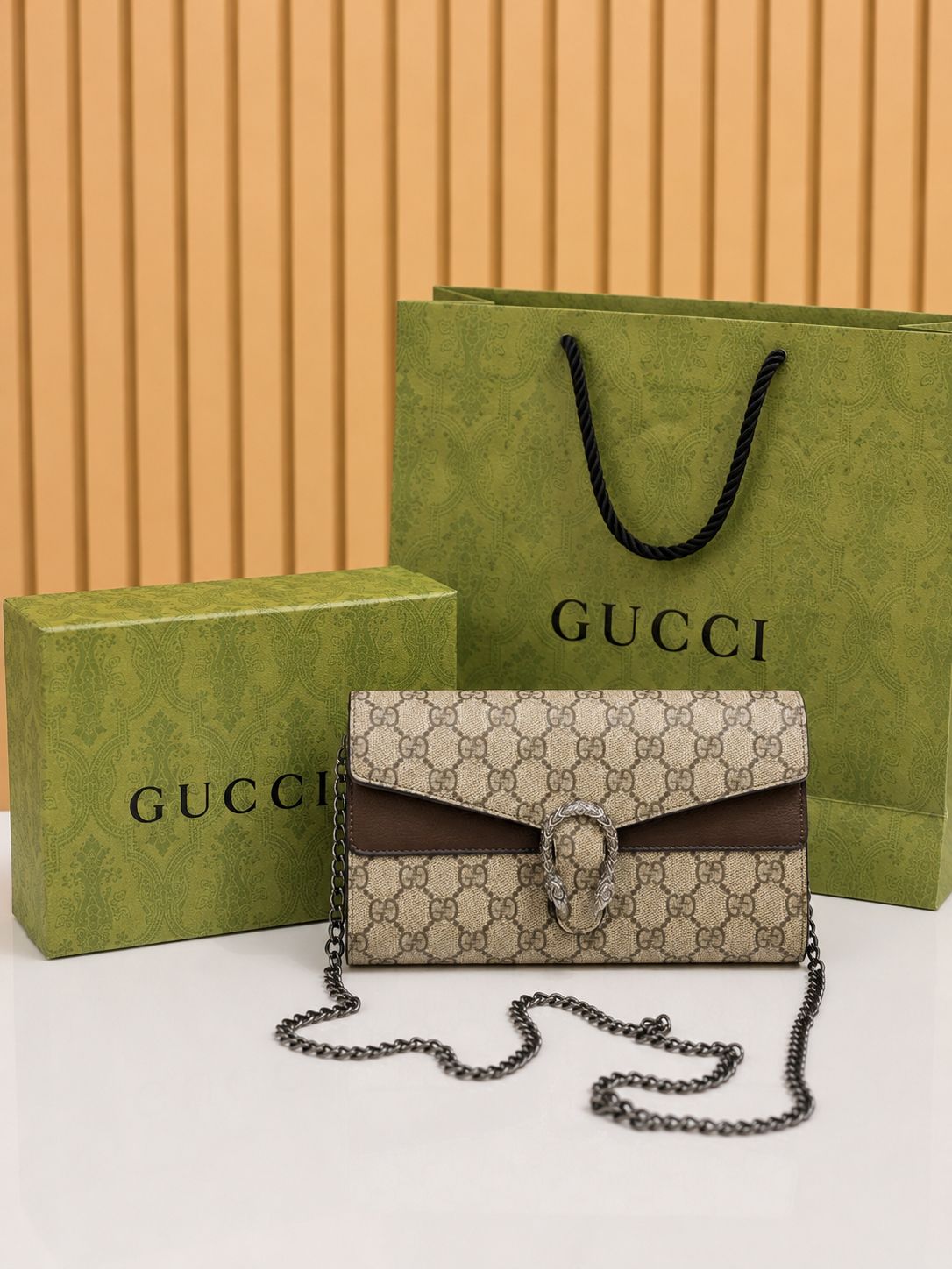 Women's shoulder bag cum wallet