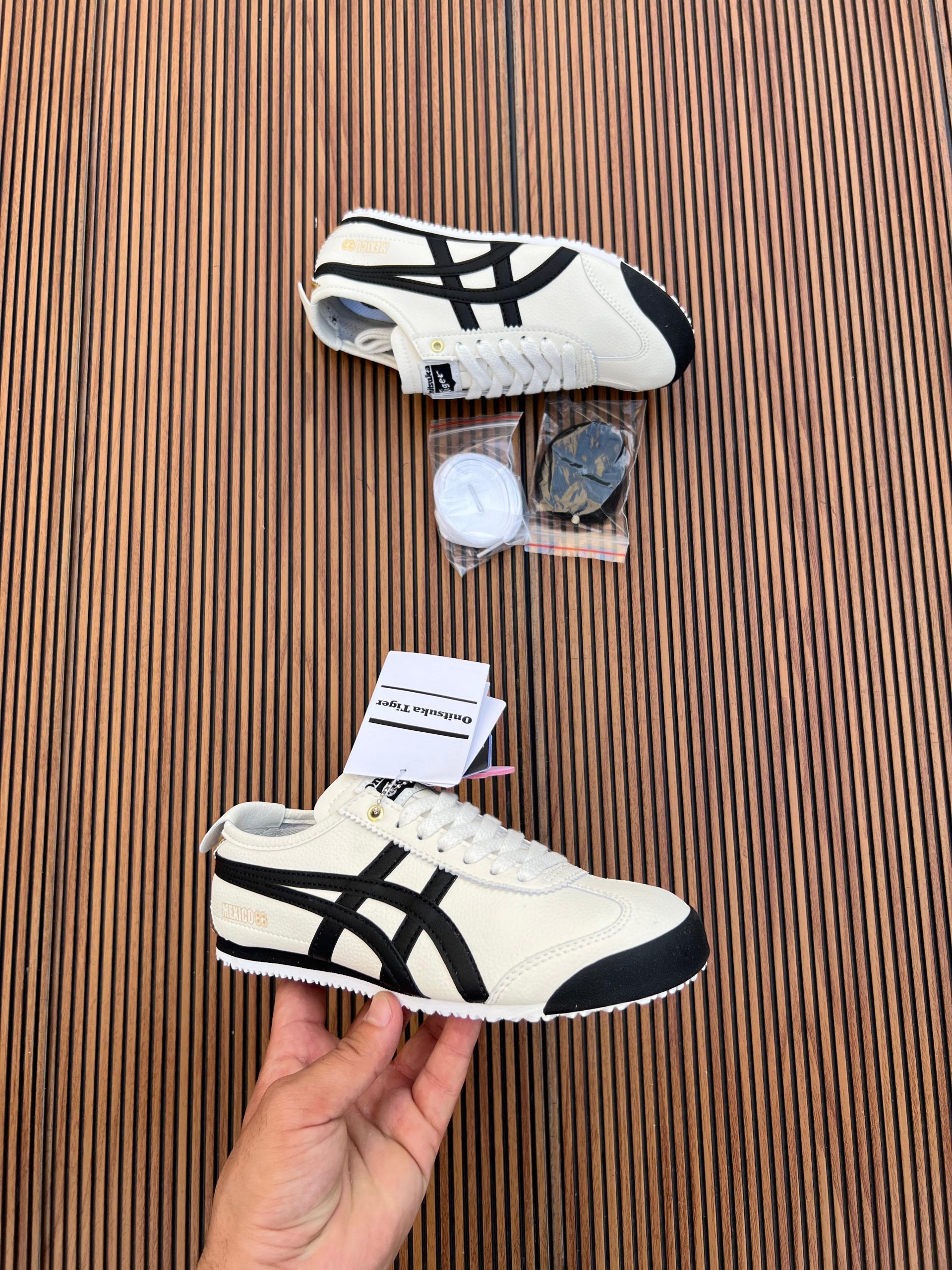 Women's shoes