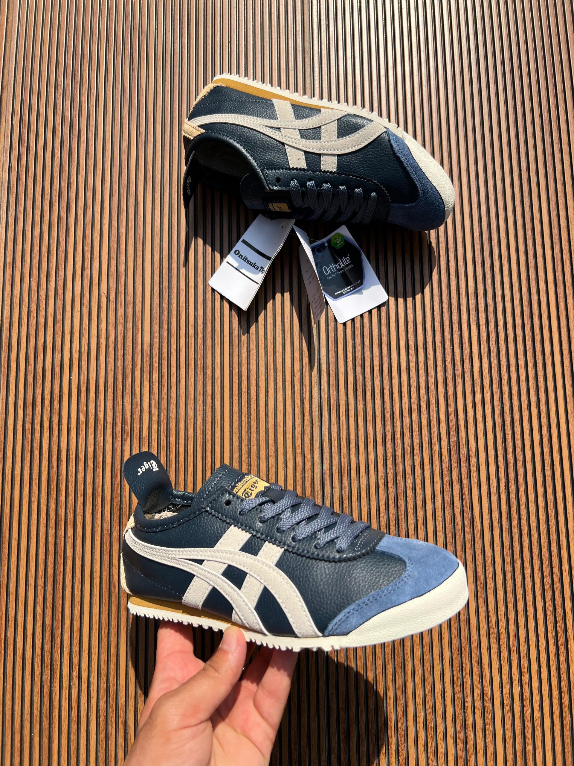 Women's shoes