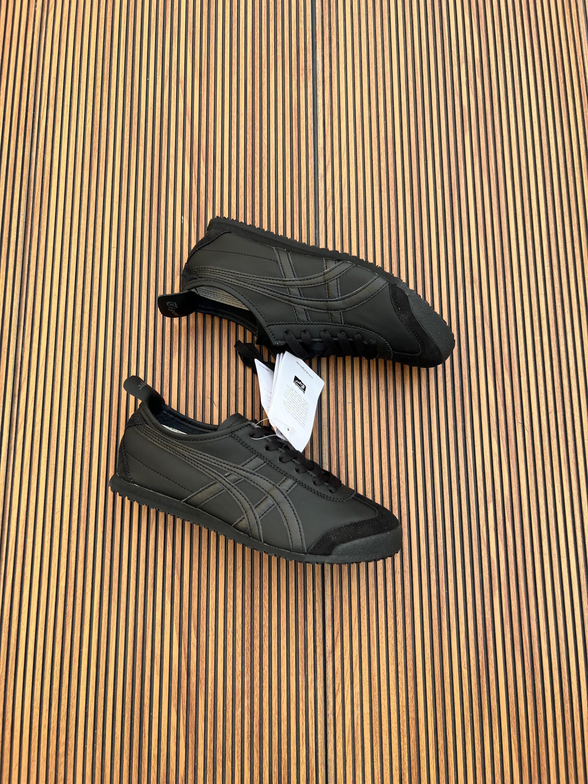 Women's shoes