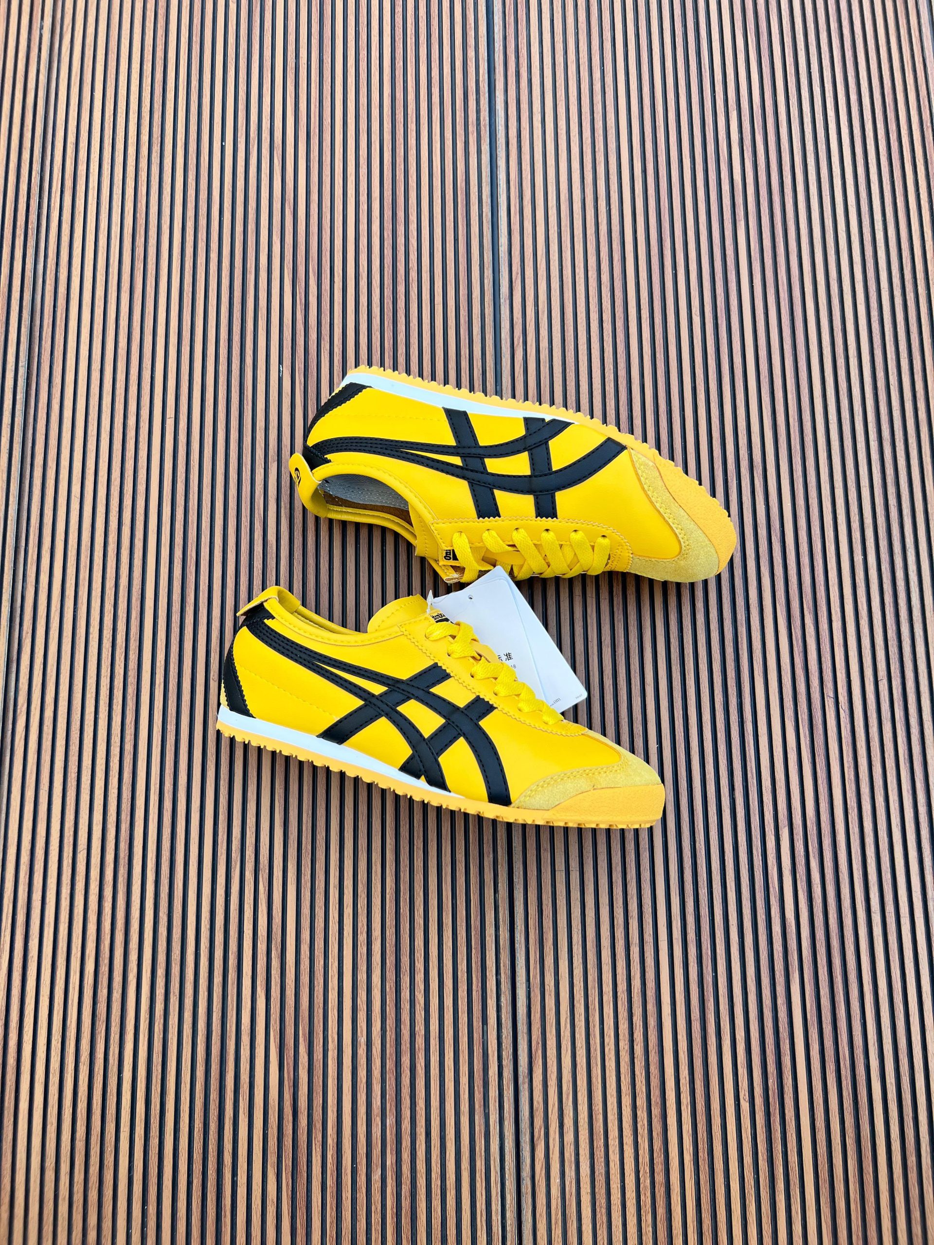 Women's shoes