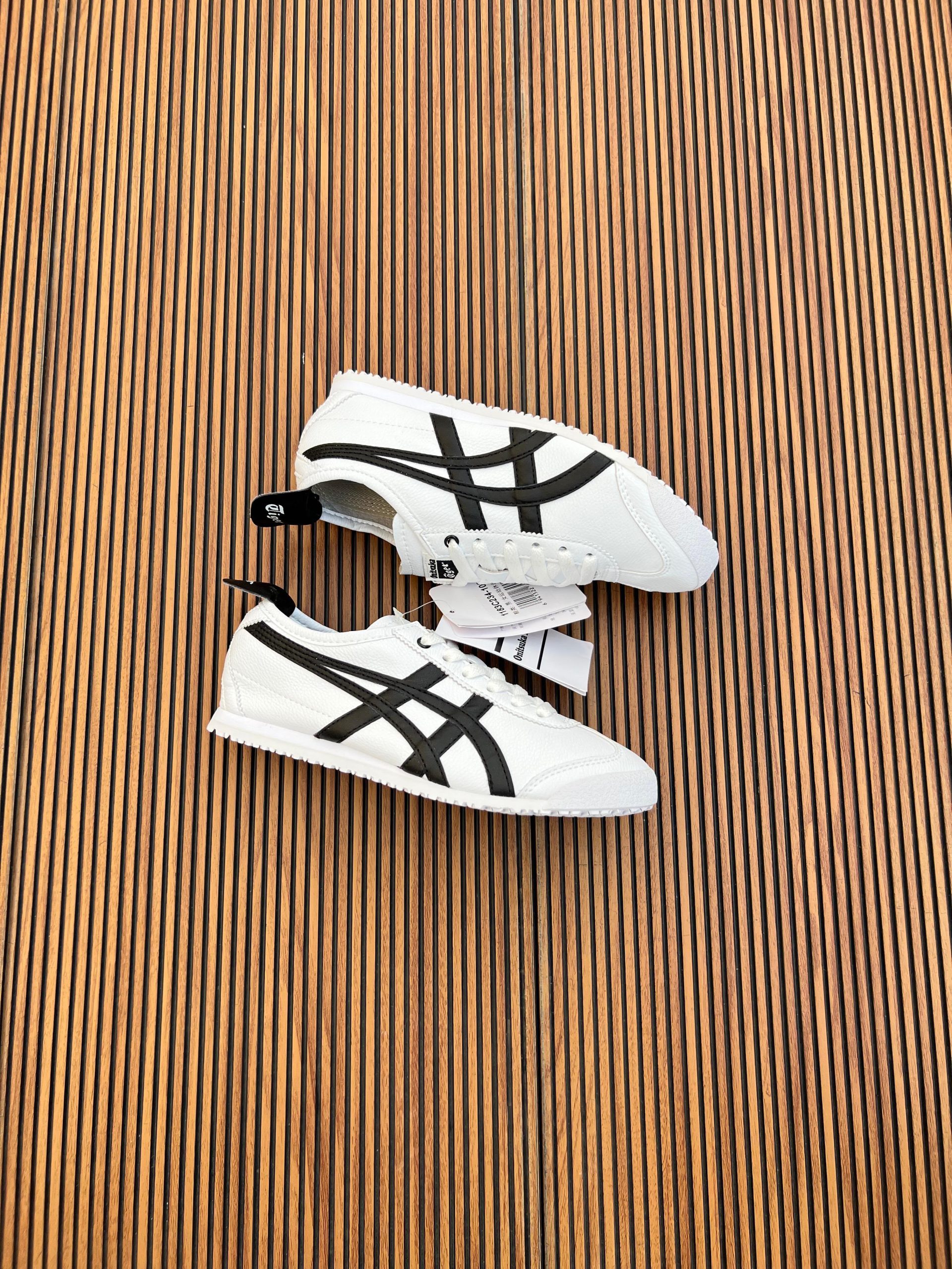 Women's shoes