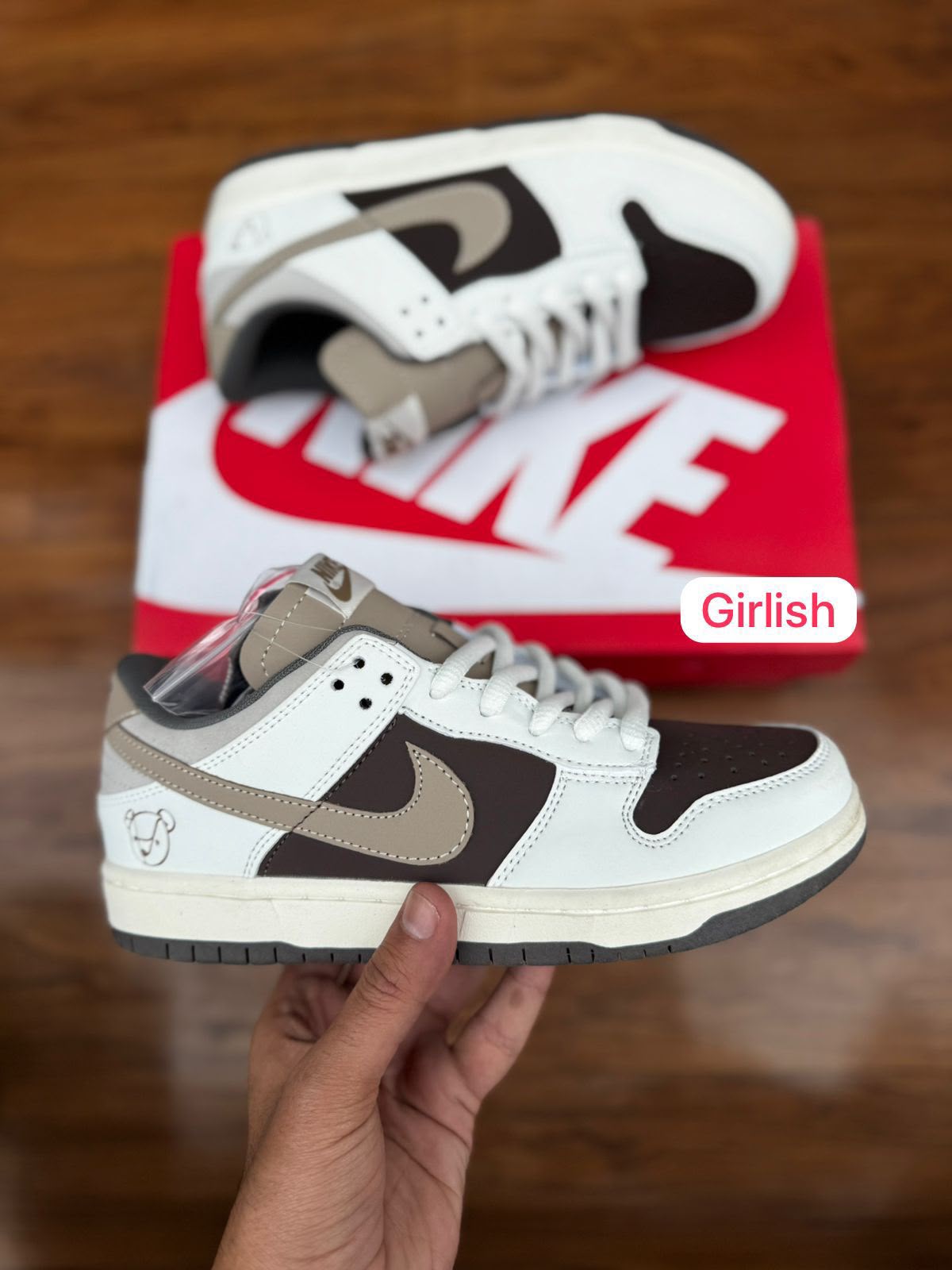 Women's shoes