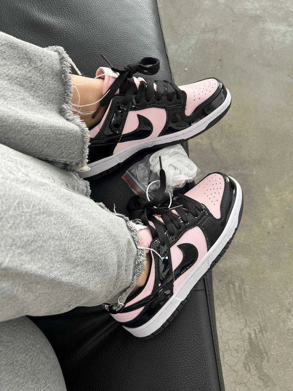 Women's shoes