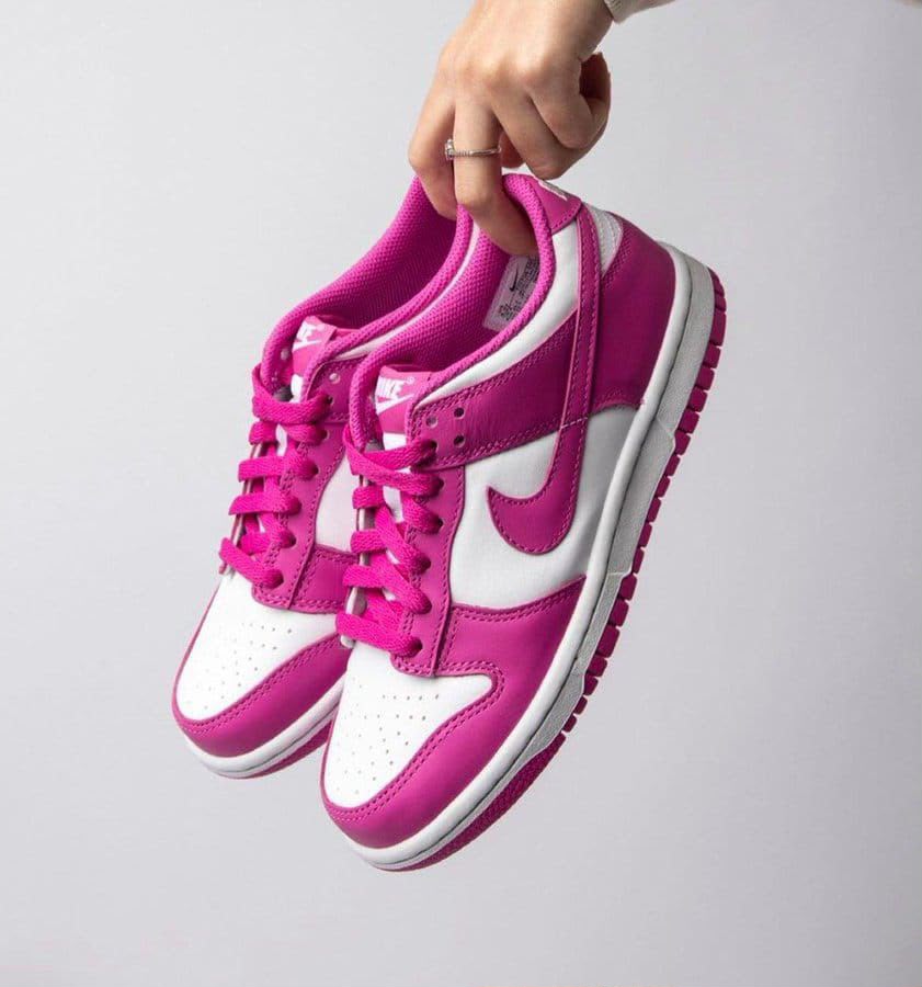 Women's shoes