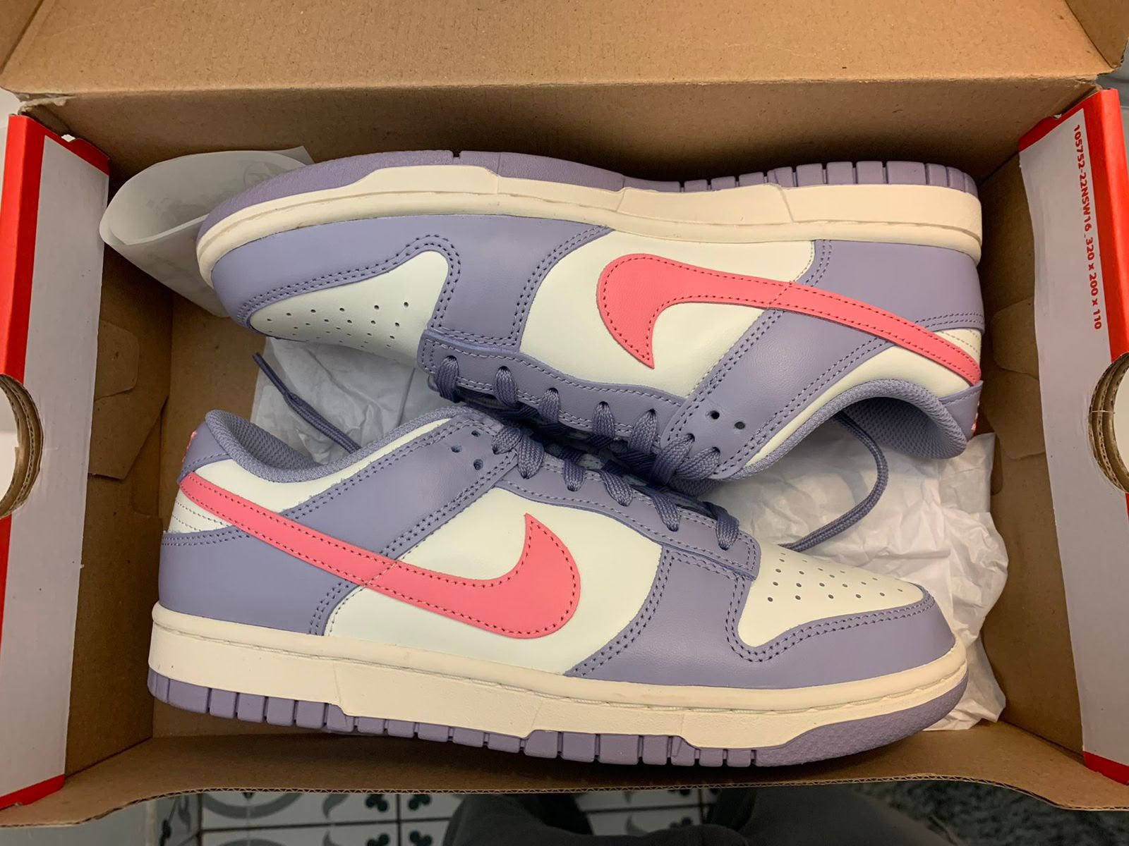 Women's shoes