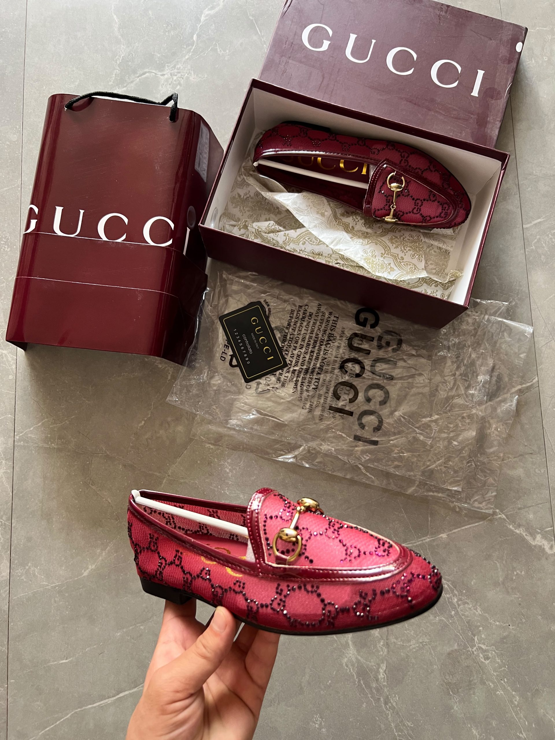 Women's shoes