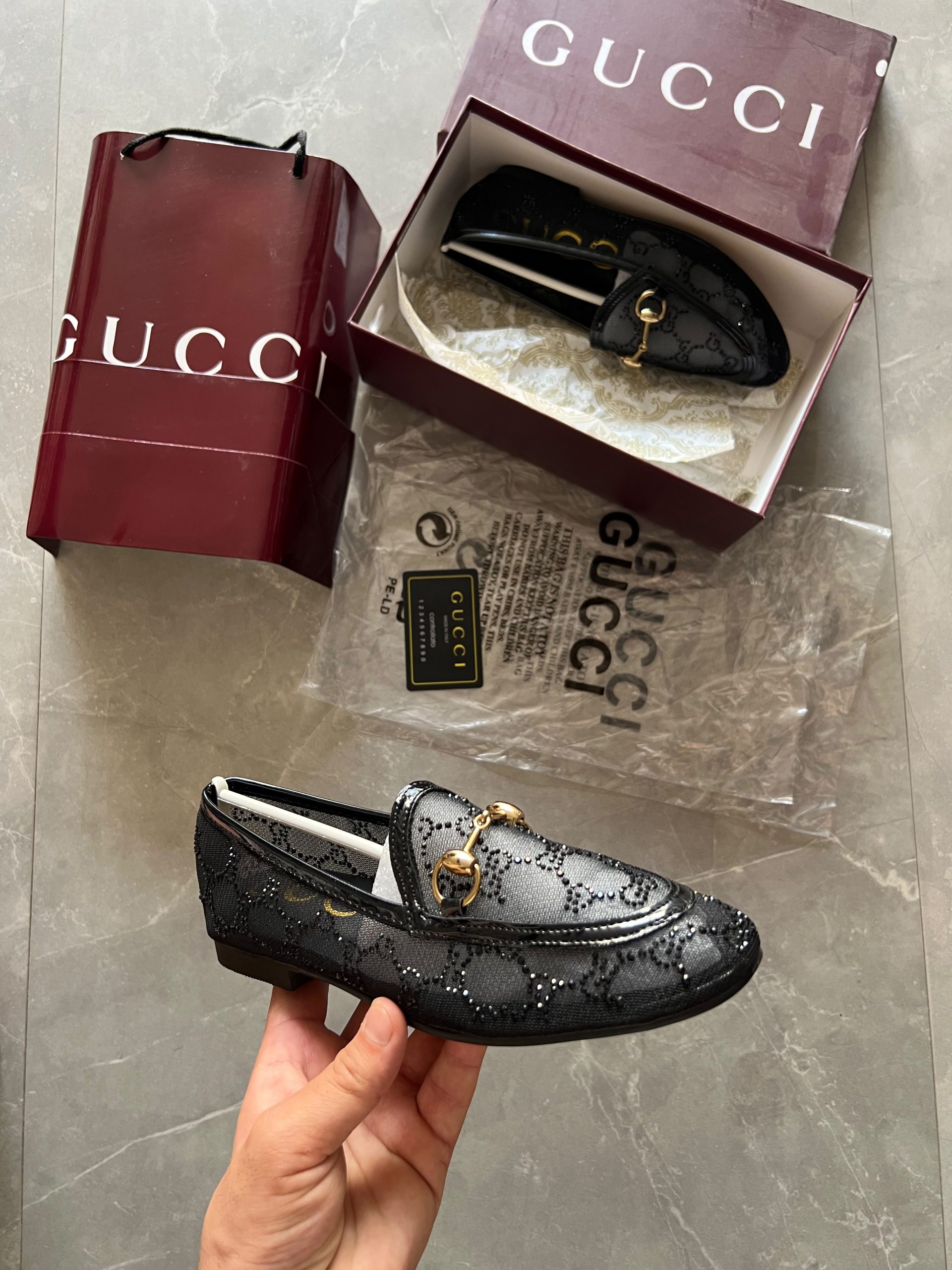 Women's shoes
