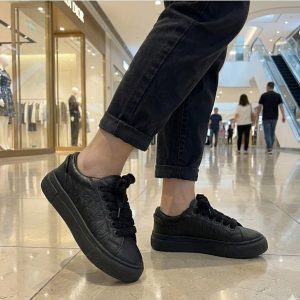 Women's shoes
