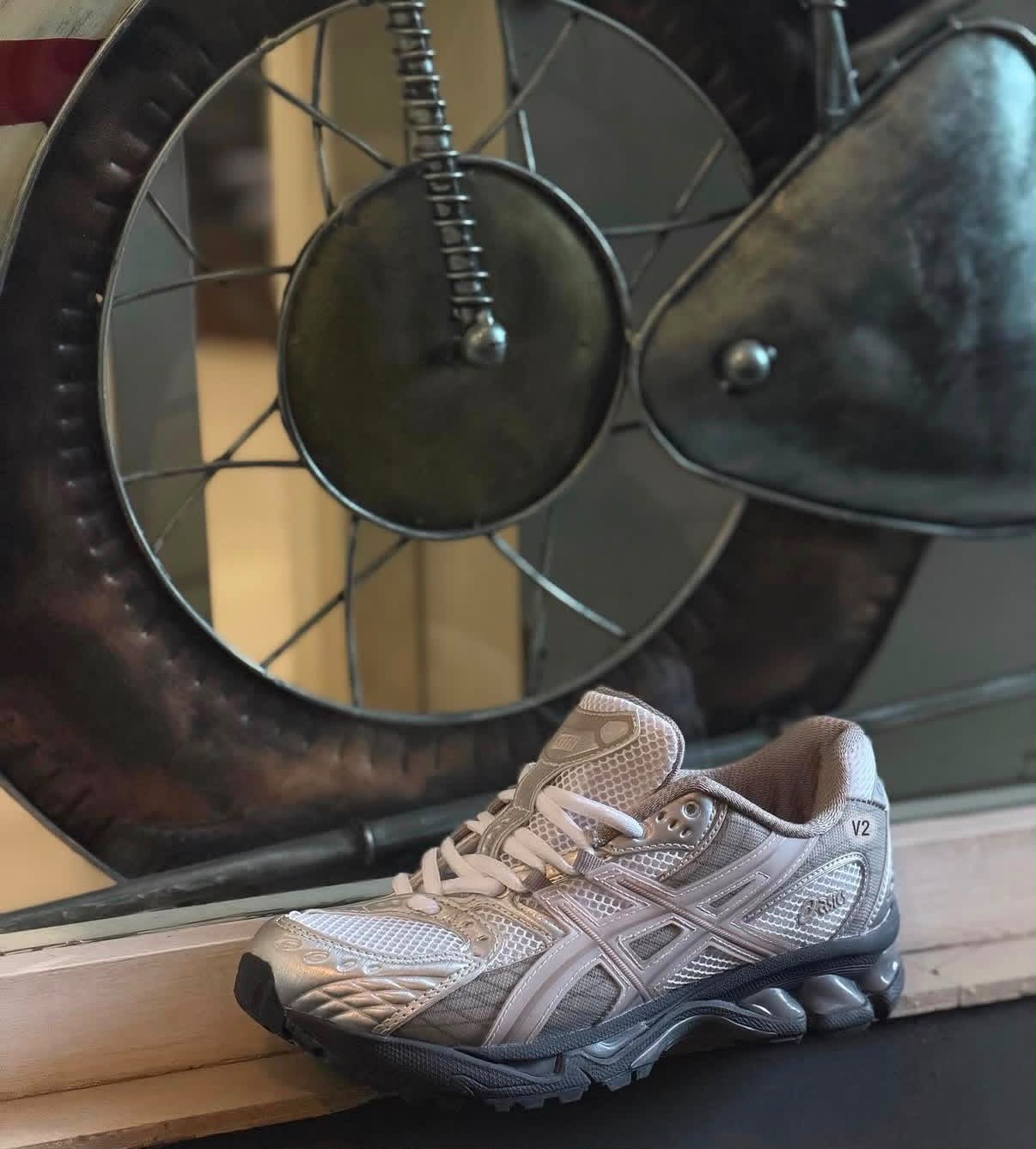 Men's shoes