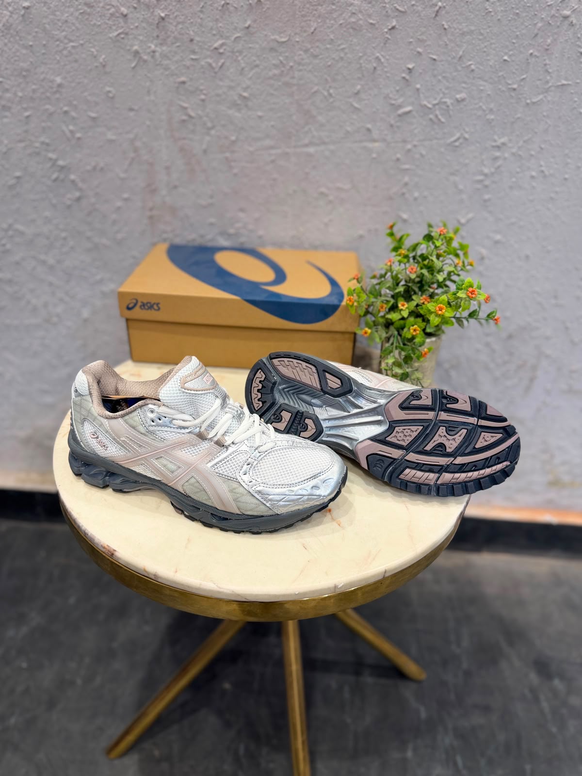 Men's shoes