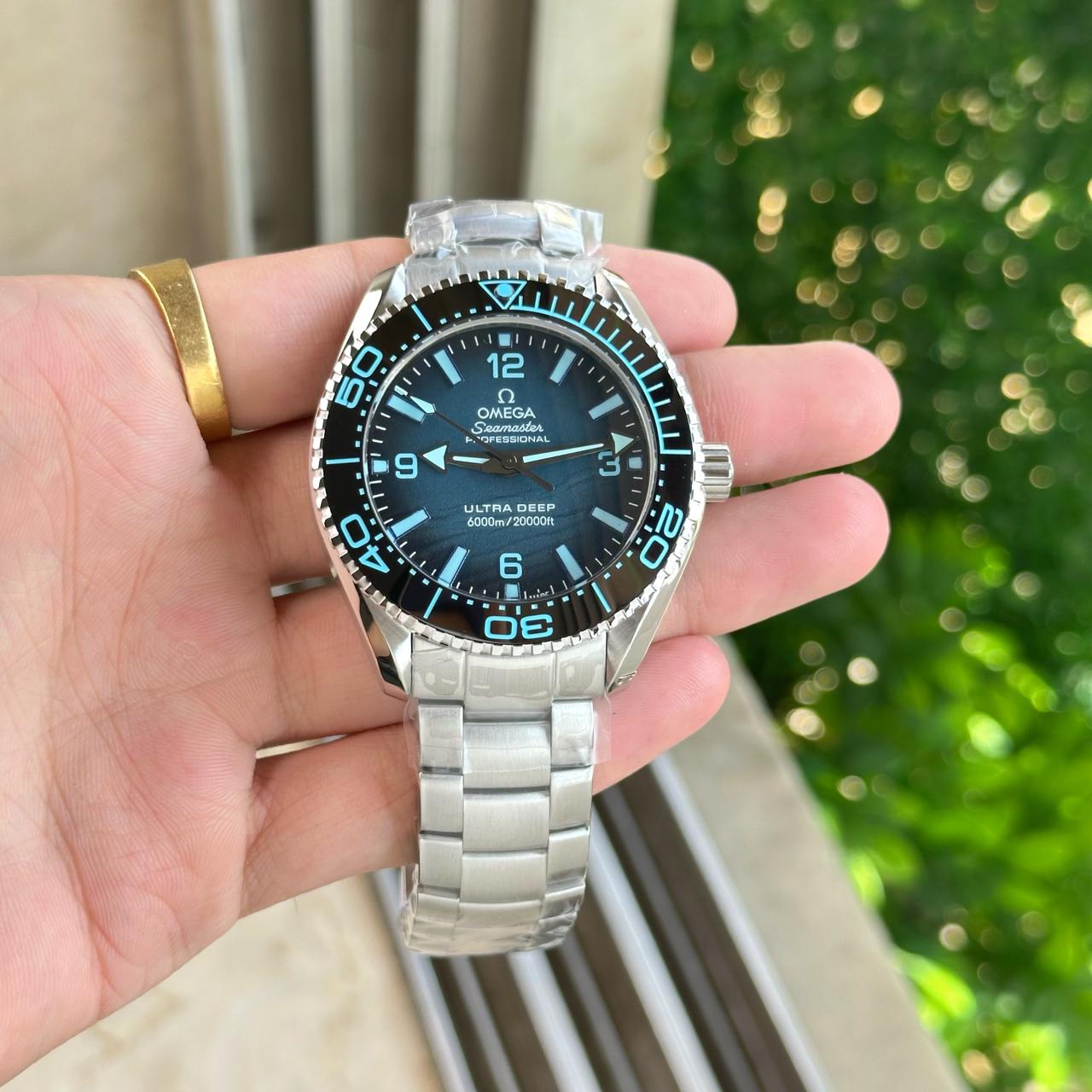 Men's watch