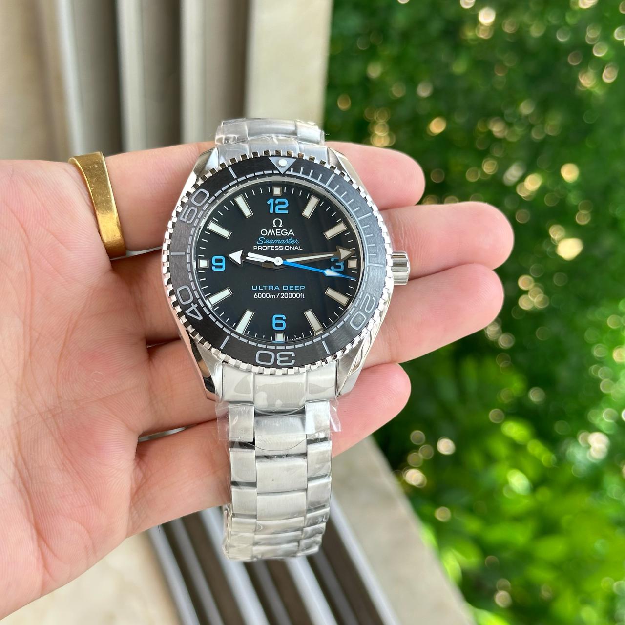 Men's watch