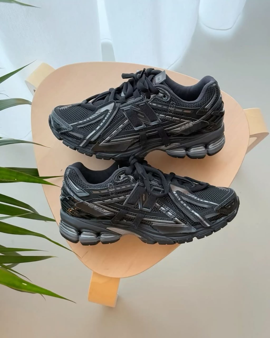 Men's shoes