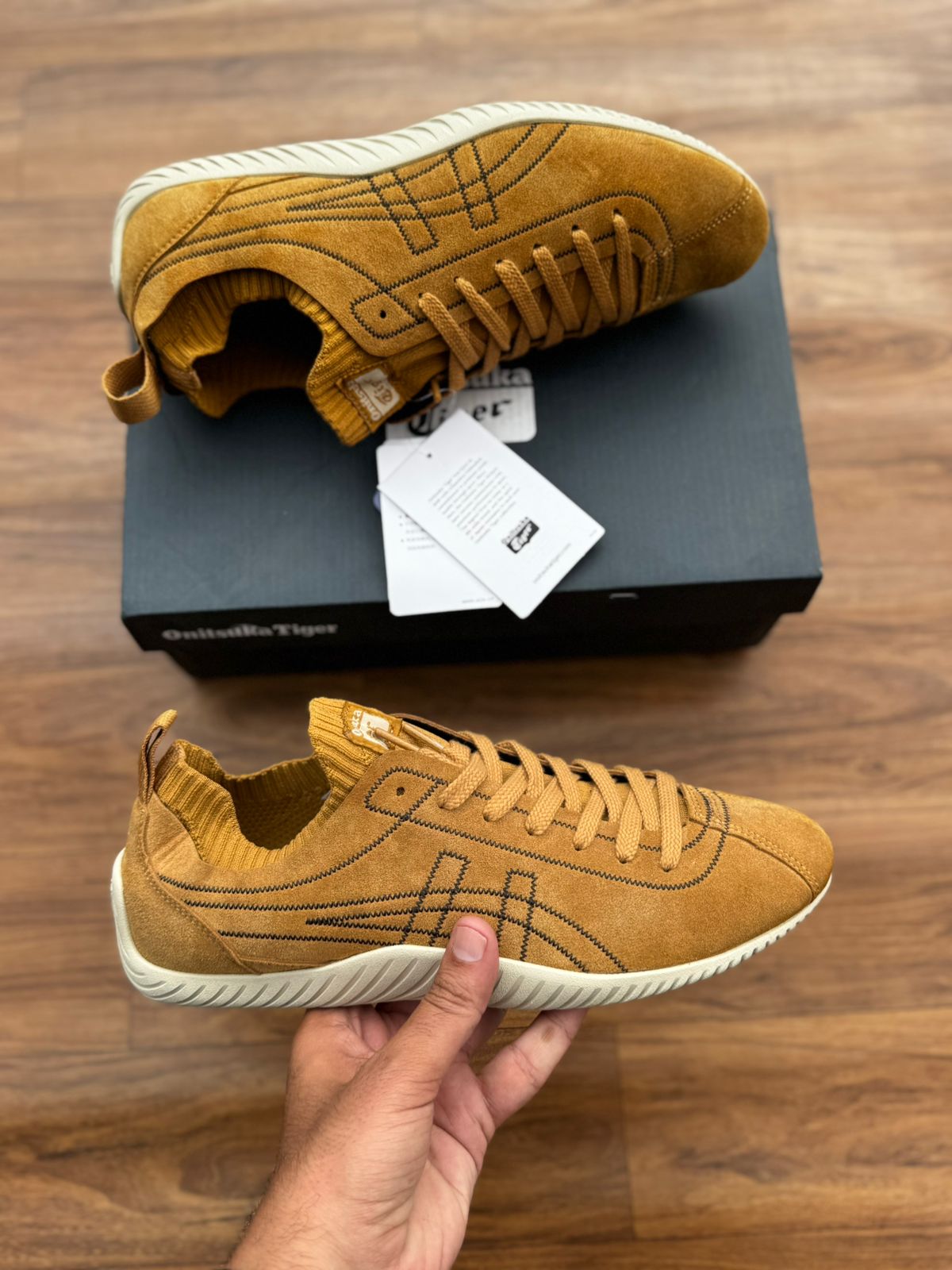 Men's shoes